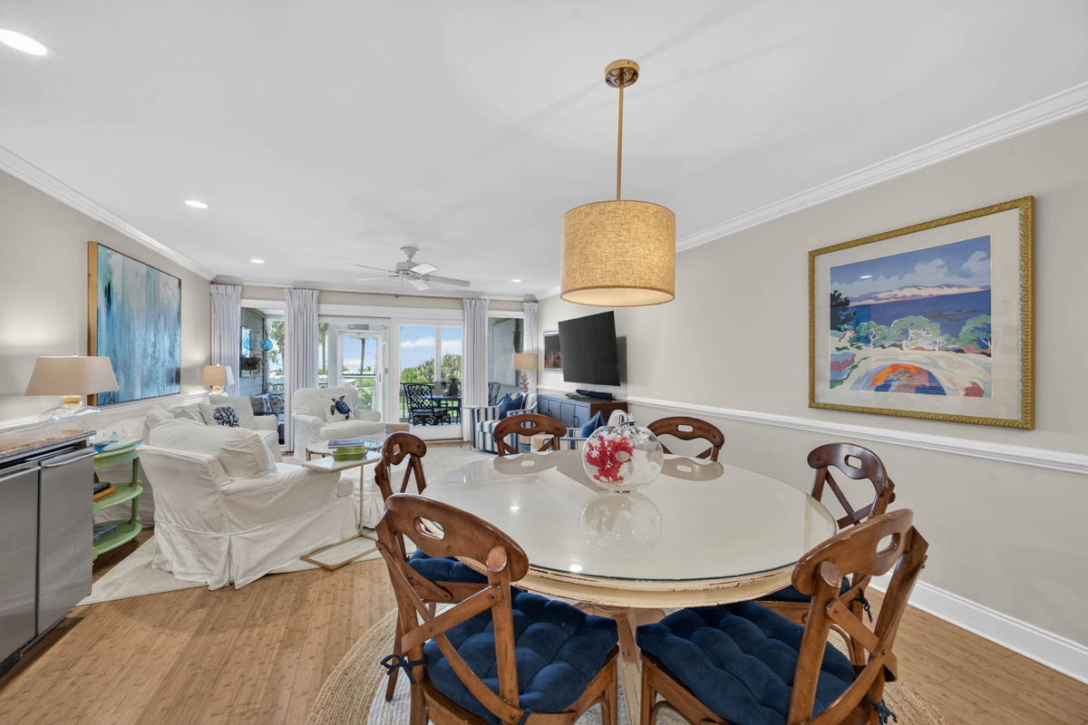 Dining Table | Oceans 22 | 22 Beach Club Villas, Wild Dunes | IOP Escapes