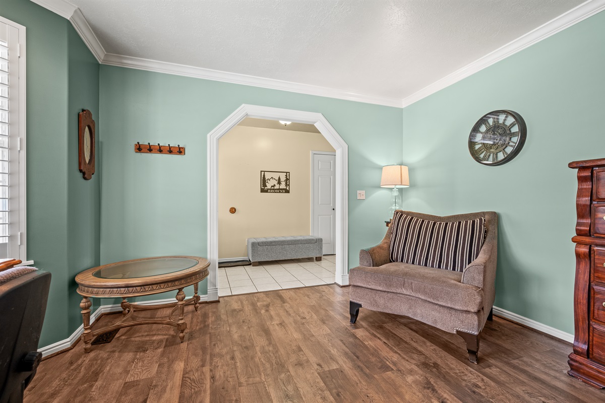 Inviting office space just off the main entry — perfect for reading, quiet work, or planning your next mountain adventure.