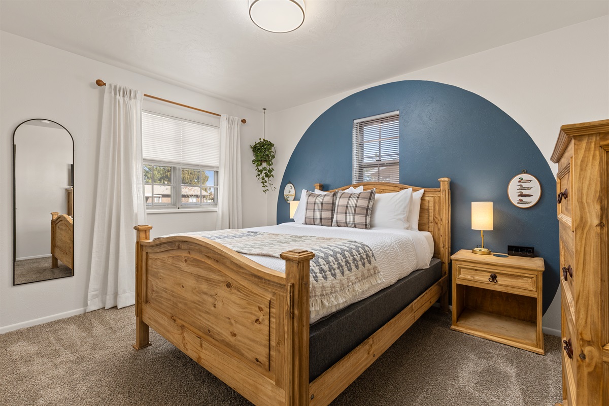 Upstairs Queen Bedroom #2