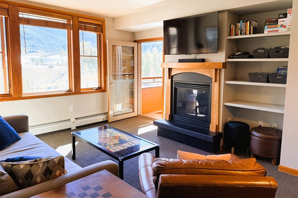 Fireplace, Smart TV, Games