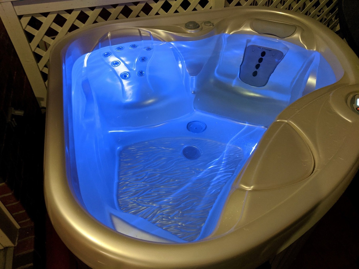 2-3 person private hot tub