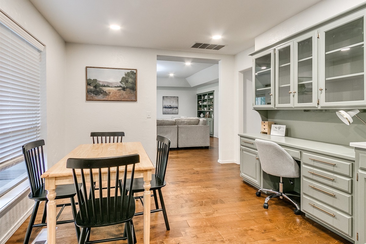 Breakfast Table & Desk in Kitchen