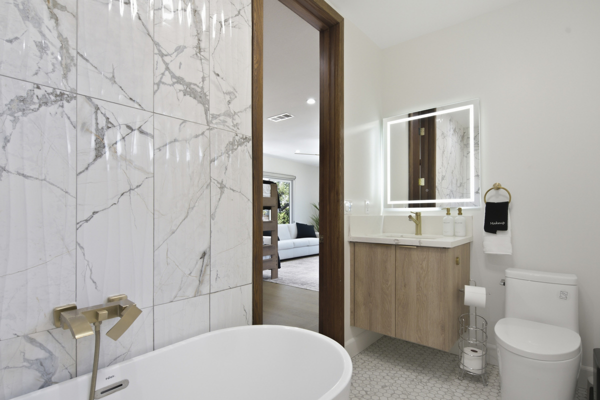 This bright and elegant bathroom is the perfect place to get ready for another day of vacation