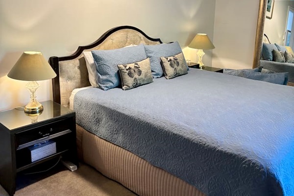 King bed with remote controlled fan and aircon… 