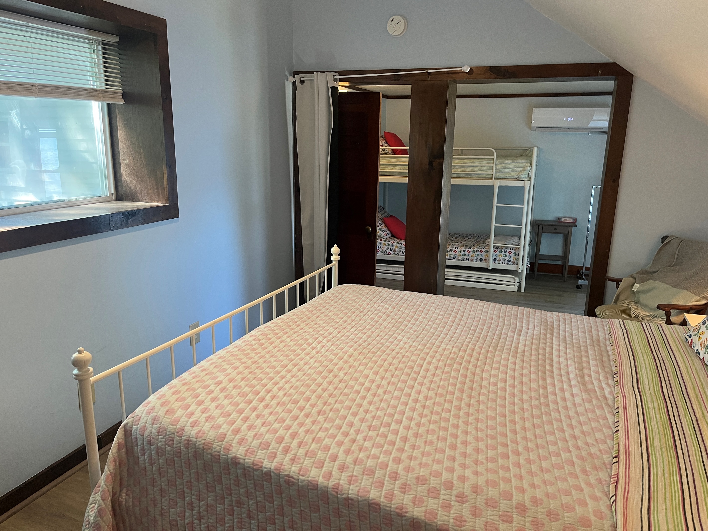 2nd floor Queen w/ bunks