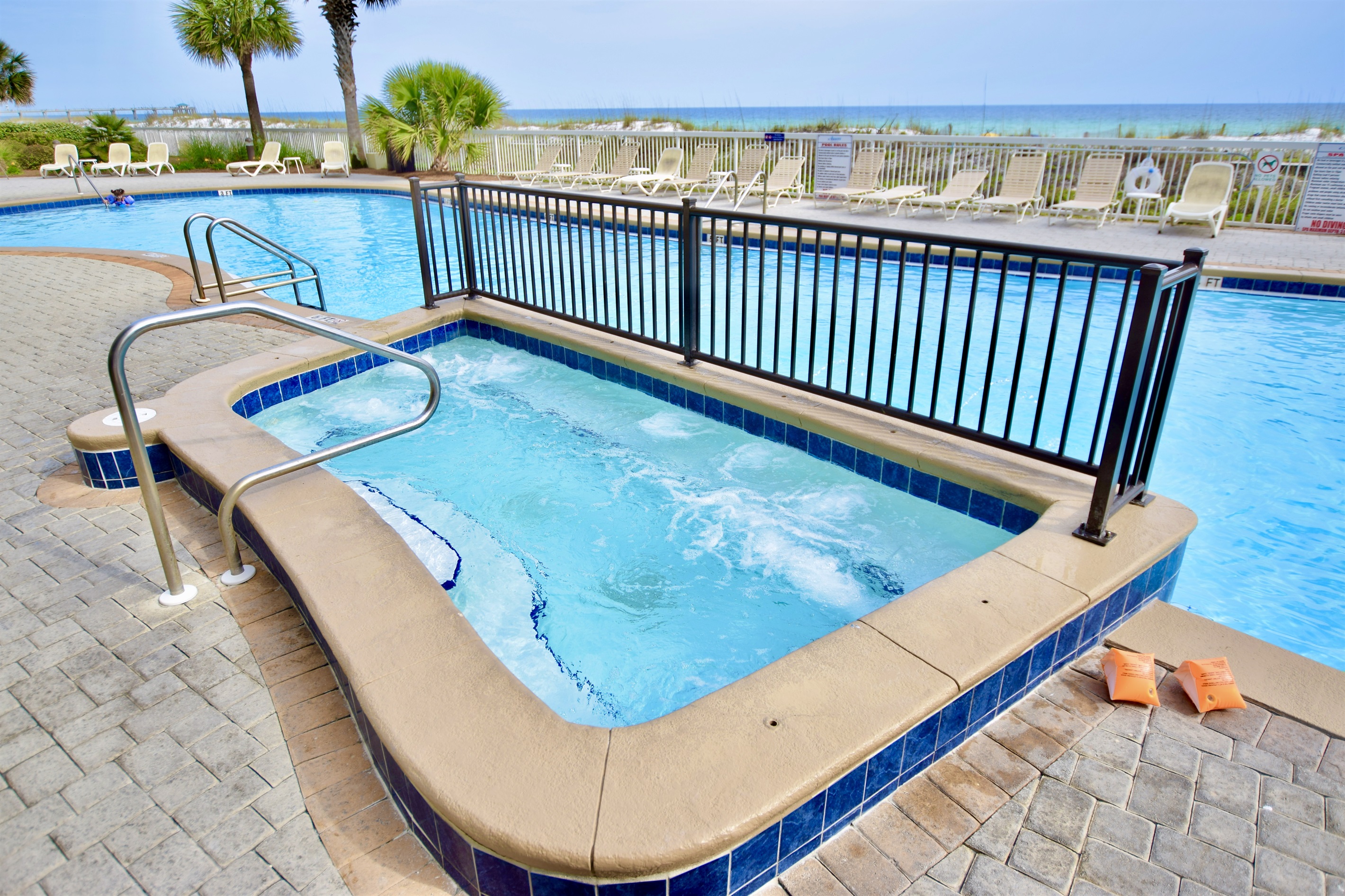 Azure Resort: 1 of 2 hot tubs