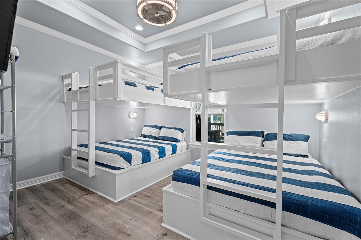 d65a0b4318514b15a1a9d59b89fba734 Large | Beachhouse | Texas | TX | Vacation Homes | Galveston | Crystal Beach | Kokomo | Breezy Days | Beachfront Elegance | Sunrise Serenity | Southern Sands Property Management, LLC