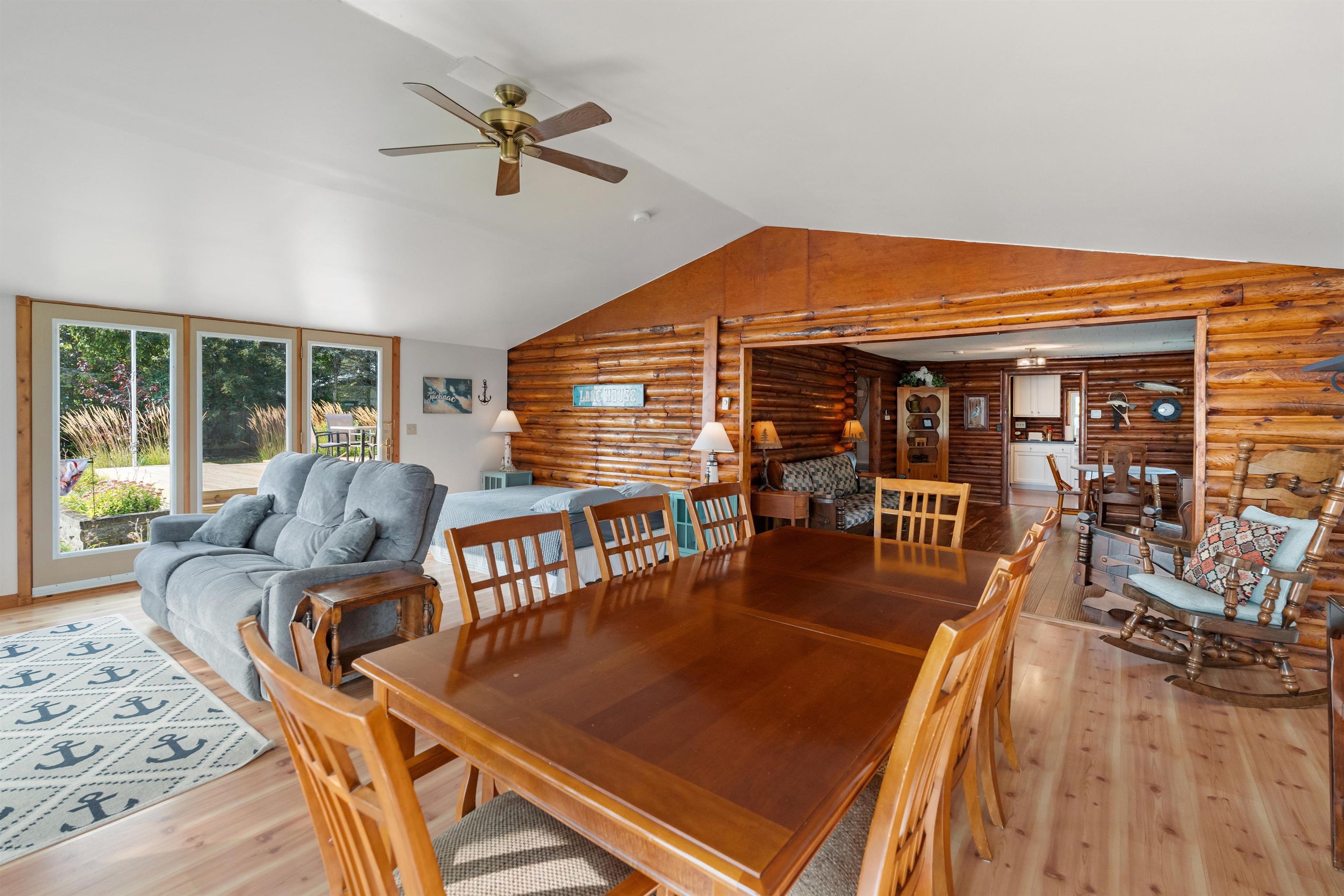 Spacious with lots of natural light and windows of the amazing lake view. Additional full sized bed is isolated from the other bedrooms in this area.