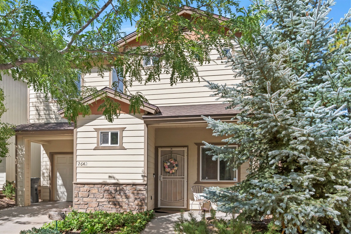 Charming home nestled in a family-friendly neighborhood, just minutes from Flagstaff&rsquo;s vibrant downtown.