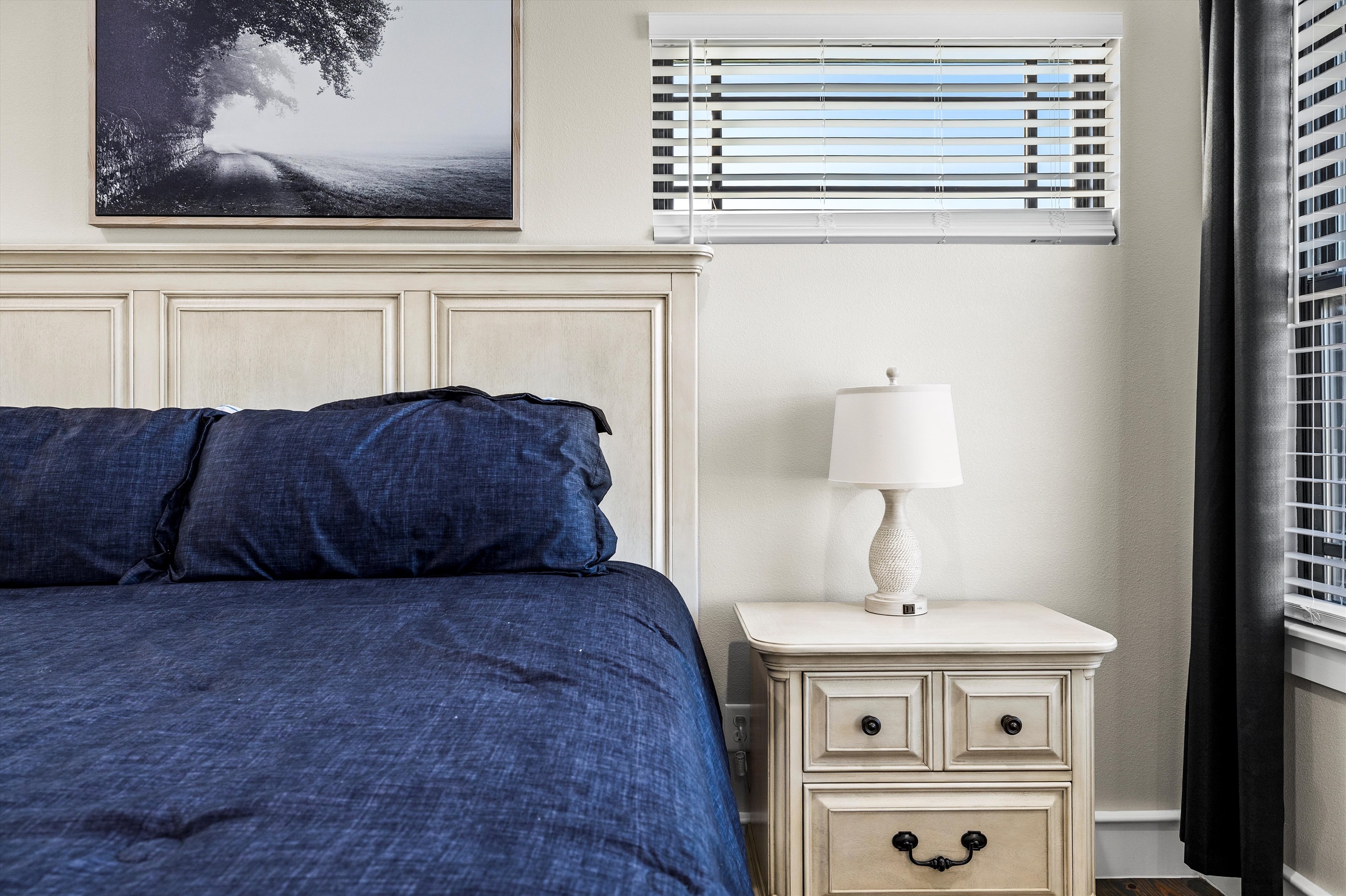 Bedroom Bliss: Tranquil space with stylish decor, perfect for rejuvenating getaway vibes!