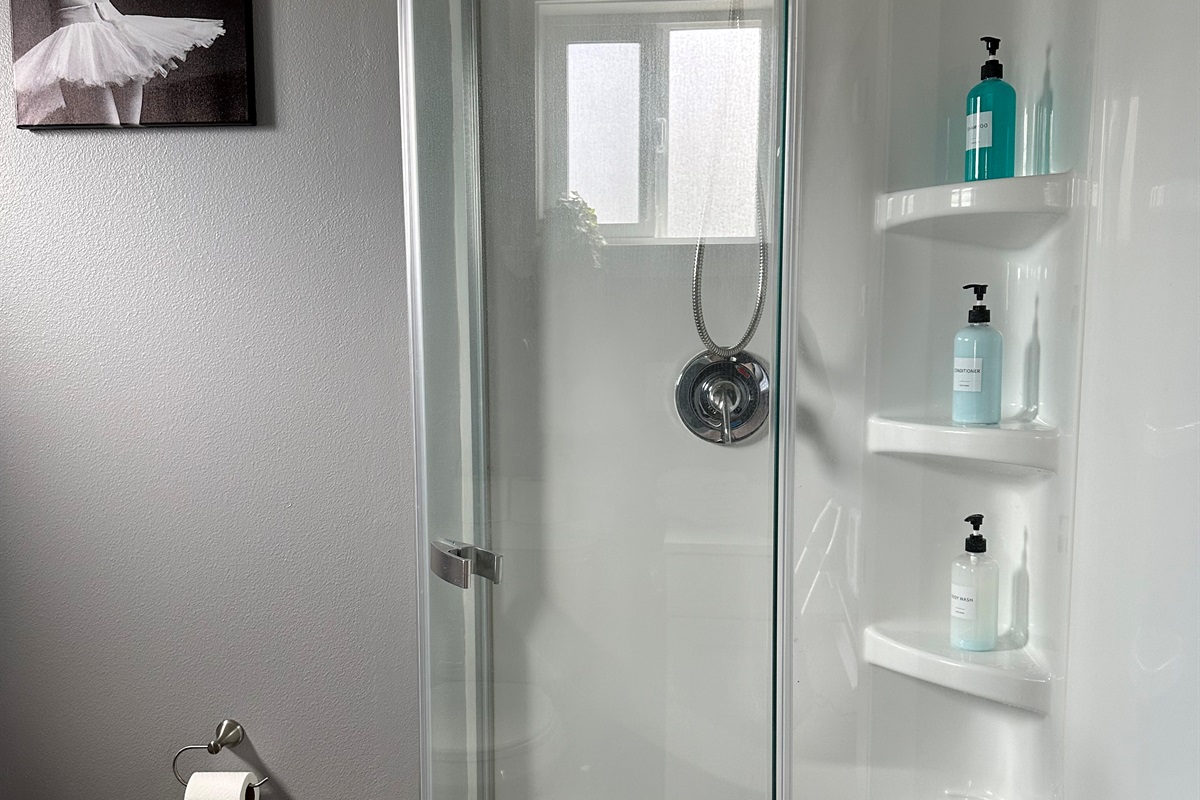 Audrey bathroom