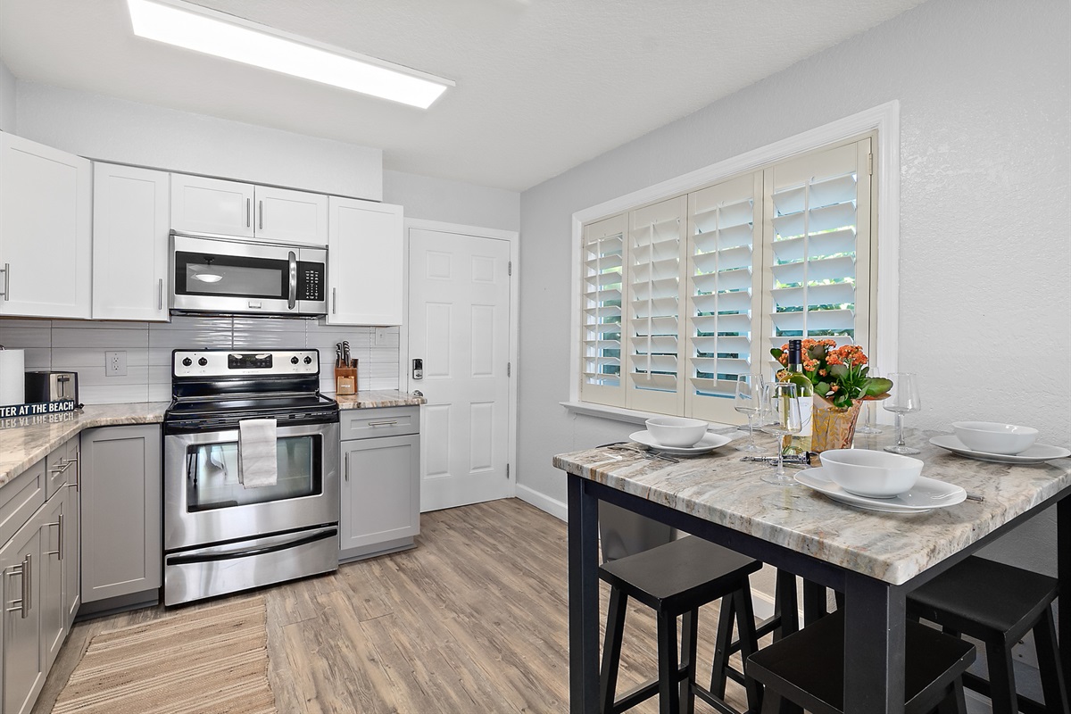 Bright kitchen and dining combo for easy meals