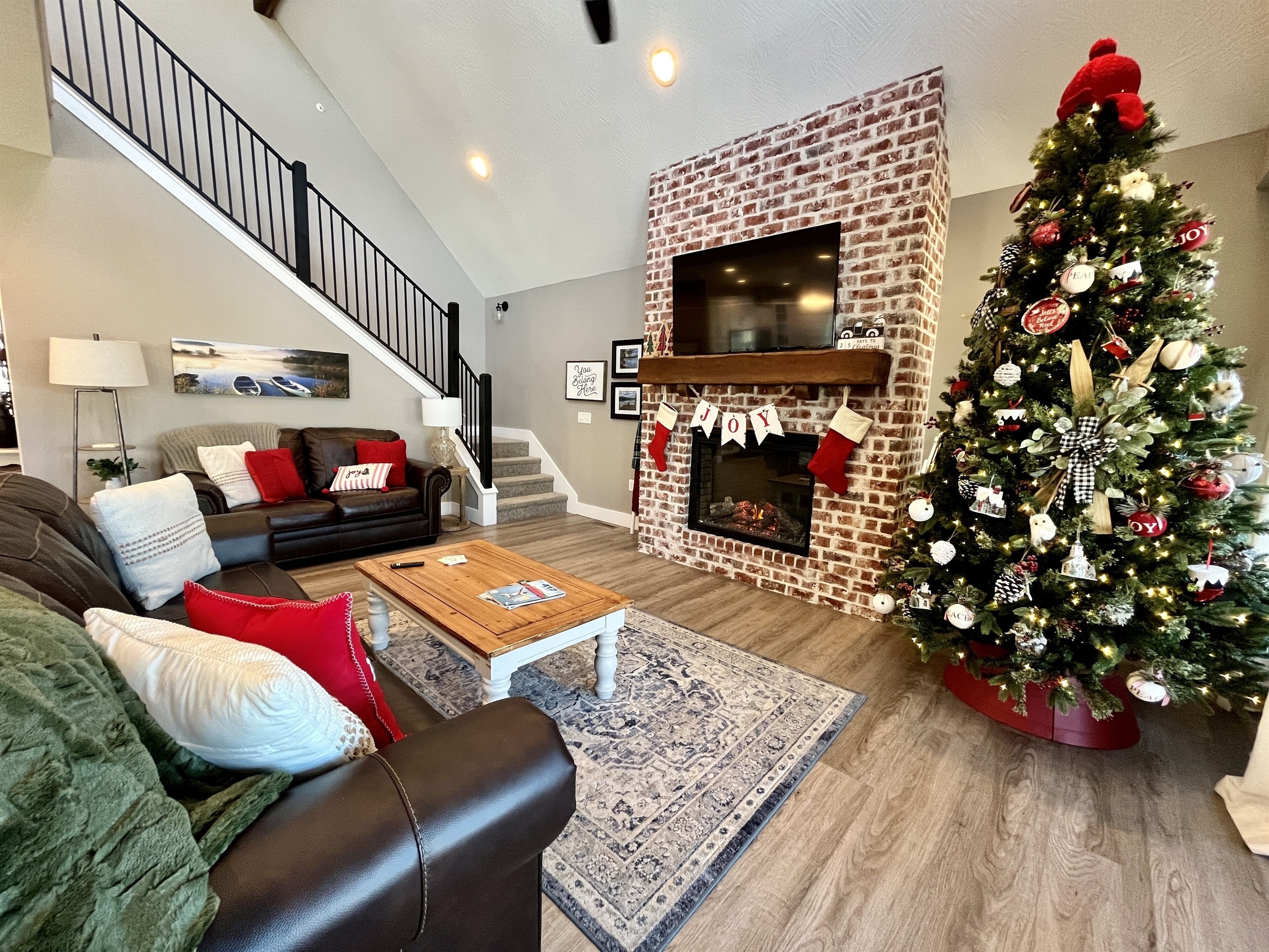 Decorated beautifully for Christmas!