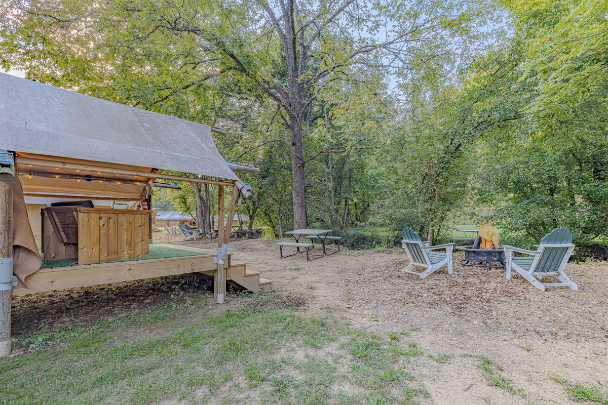 Grilling, dining, and relaxing. Your glamping experience extends far beyond the tent with this beautiful, private area for all your outdoor activities.