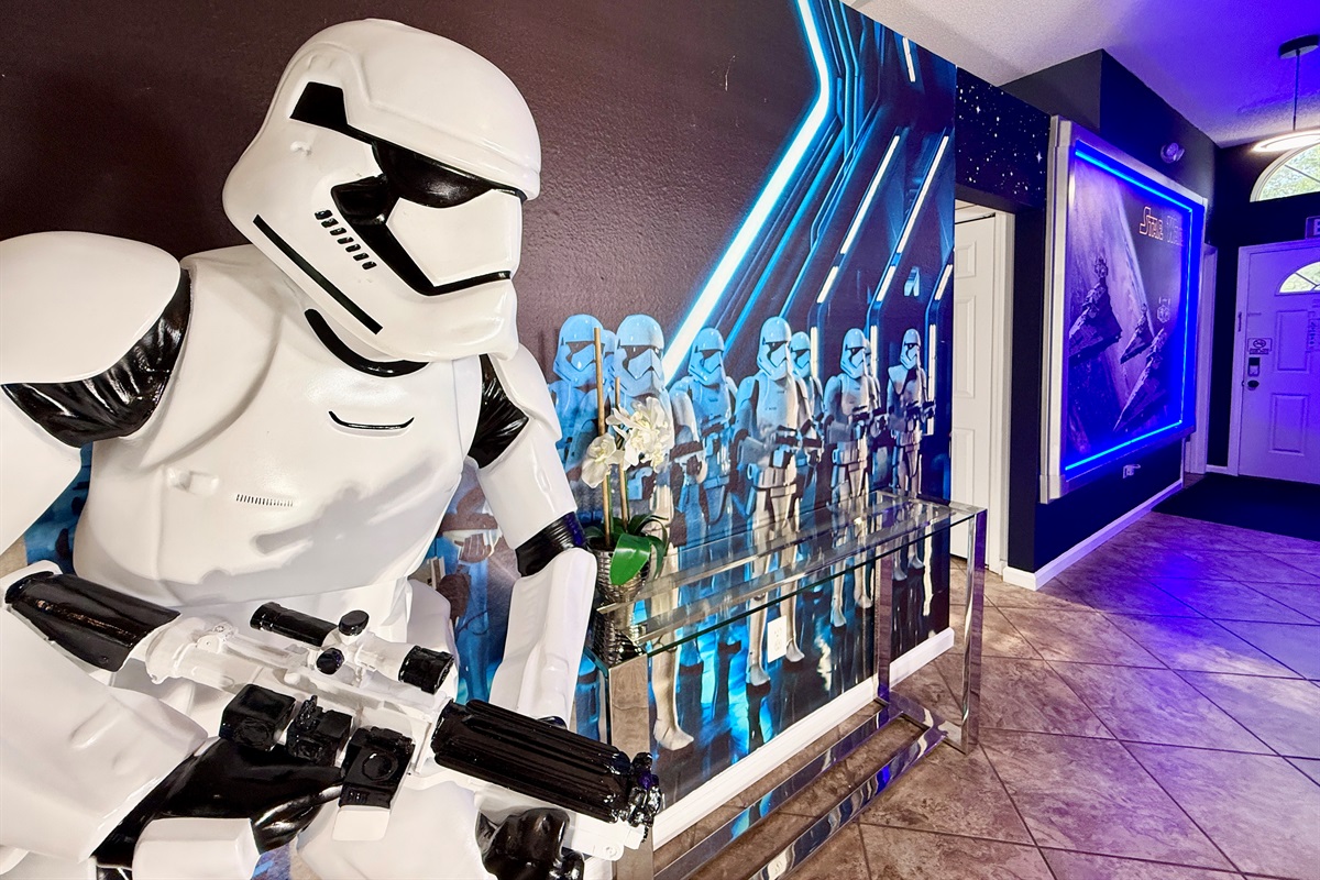 Welcome to Florida Disney Star Wars Villa!   Clean, Comfortable, Close to the Magic  FloridaThemeParkVillas.com