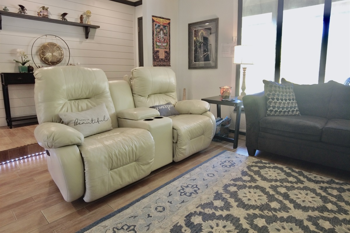 Double recliners (powered)