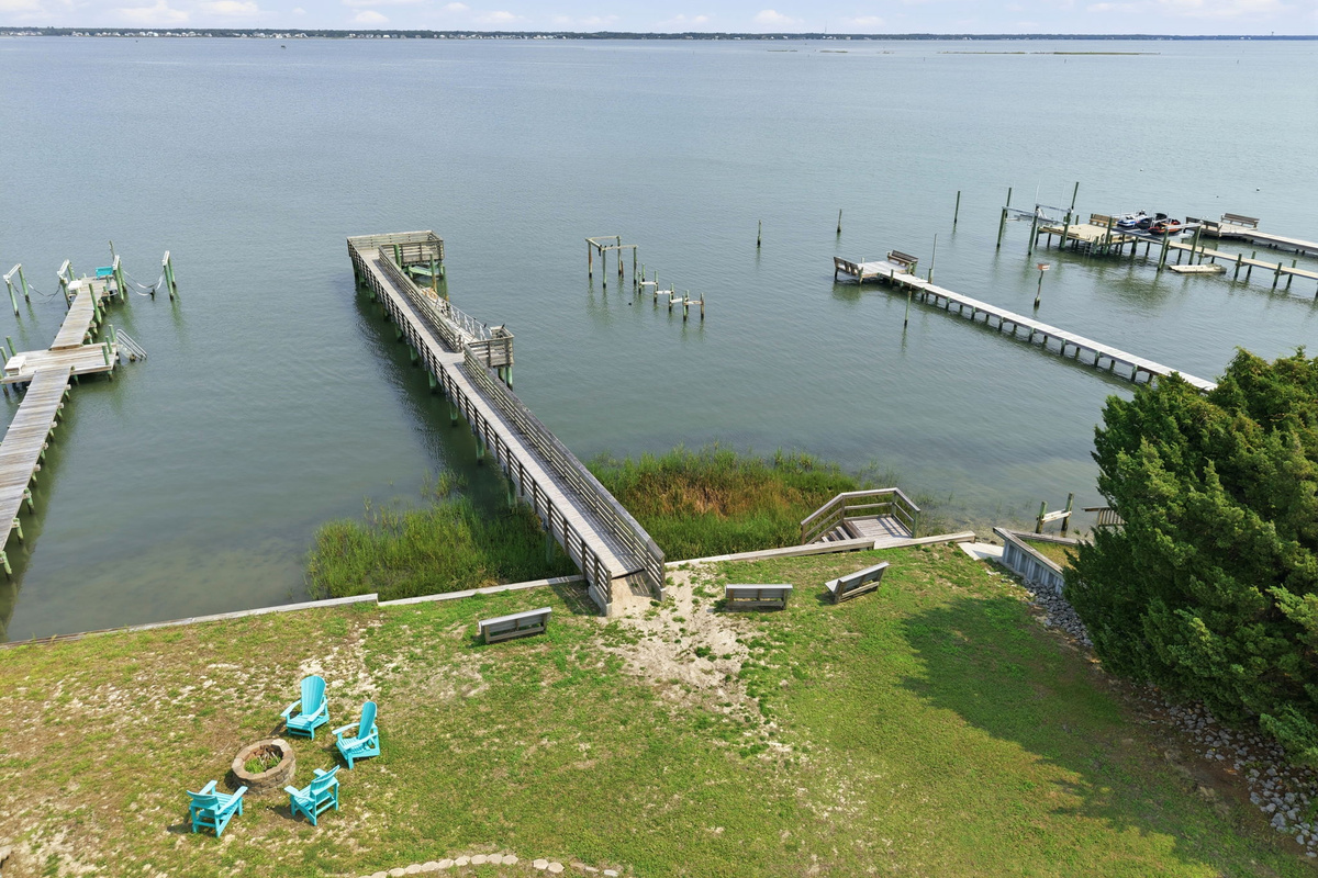 Take in the peaceful beauty of Emerald Isle with easy access to sound side views, waterfront scenery, and a perfect spot to enjoy the coastal breeze