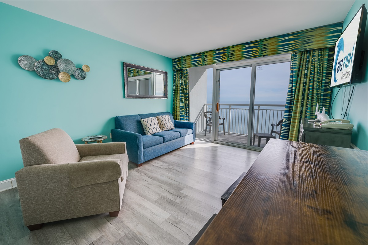 Amazing Living Room with Stunning Views🌊☀️