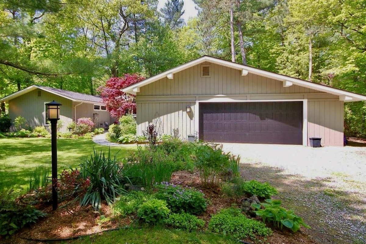 d6e6b071de5848e6ae88a021faaeb164 Large