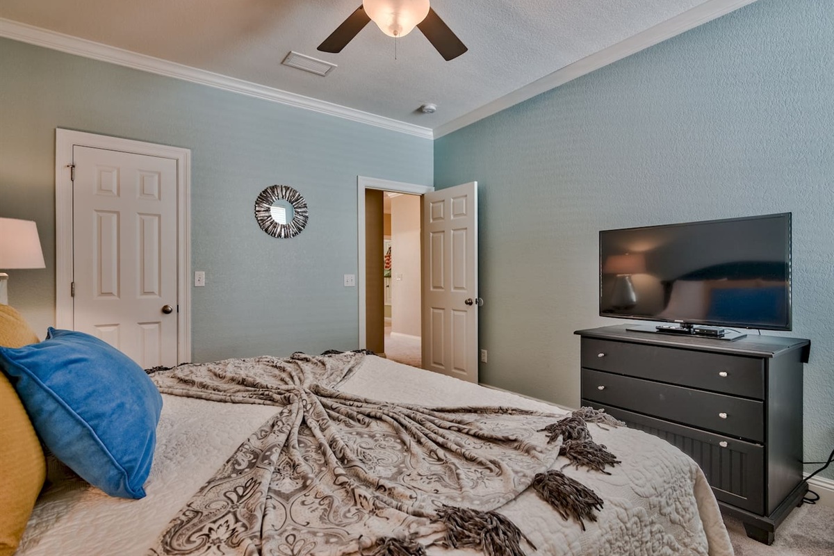 BEDROOM #2- 2ND FLOOR (KING)