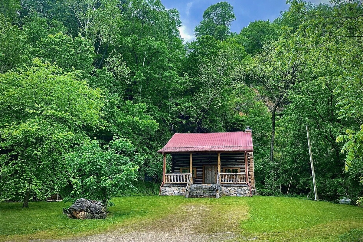 What you see when you drive up to the Limestone Cabin