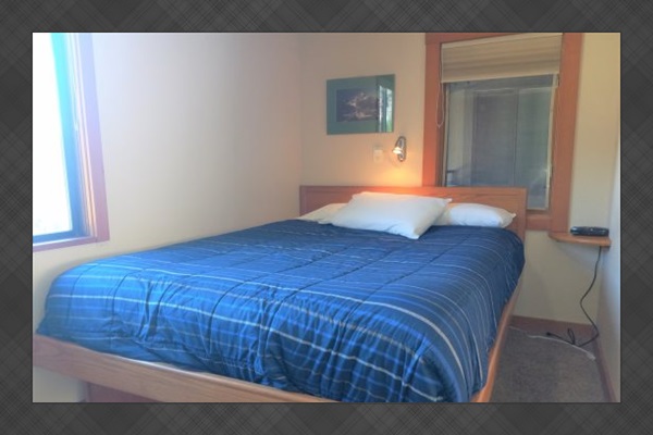 Bedroom: Full-size bed.