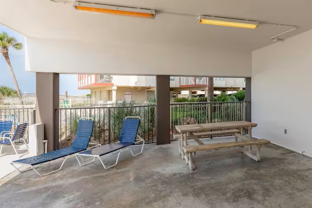 Picnic/Lounging Area