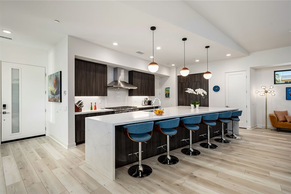 Kitchen and Island Dinning Area
