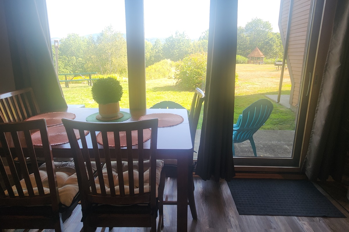Dining Area looking out to Mountains