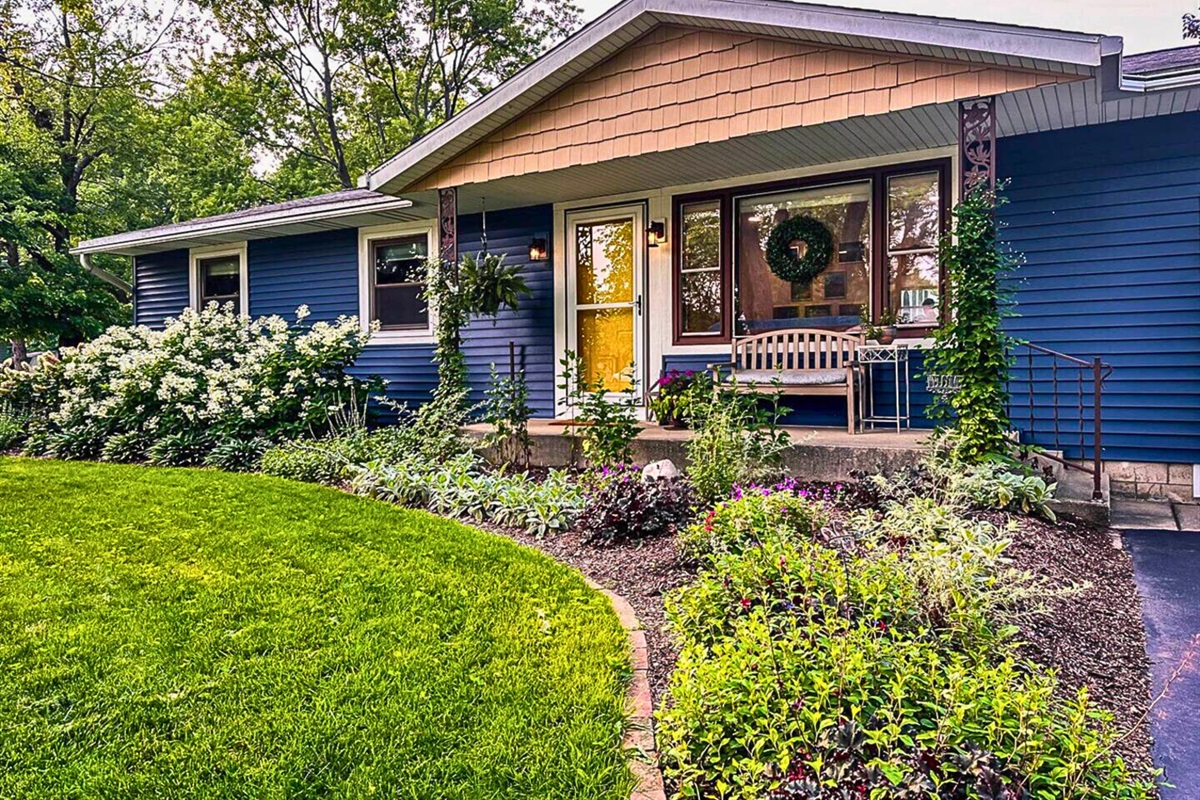 Well Kept Garden in Front of the Home