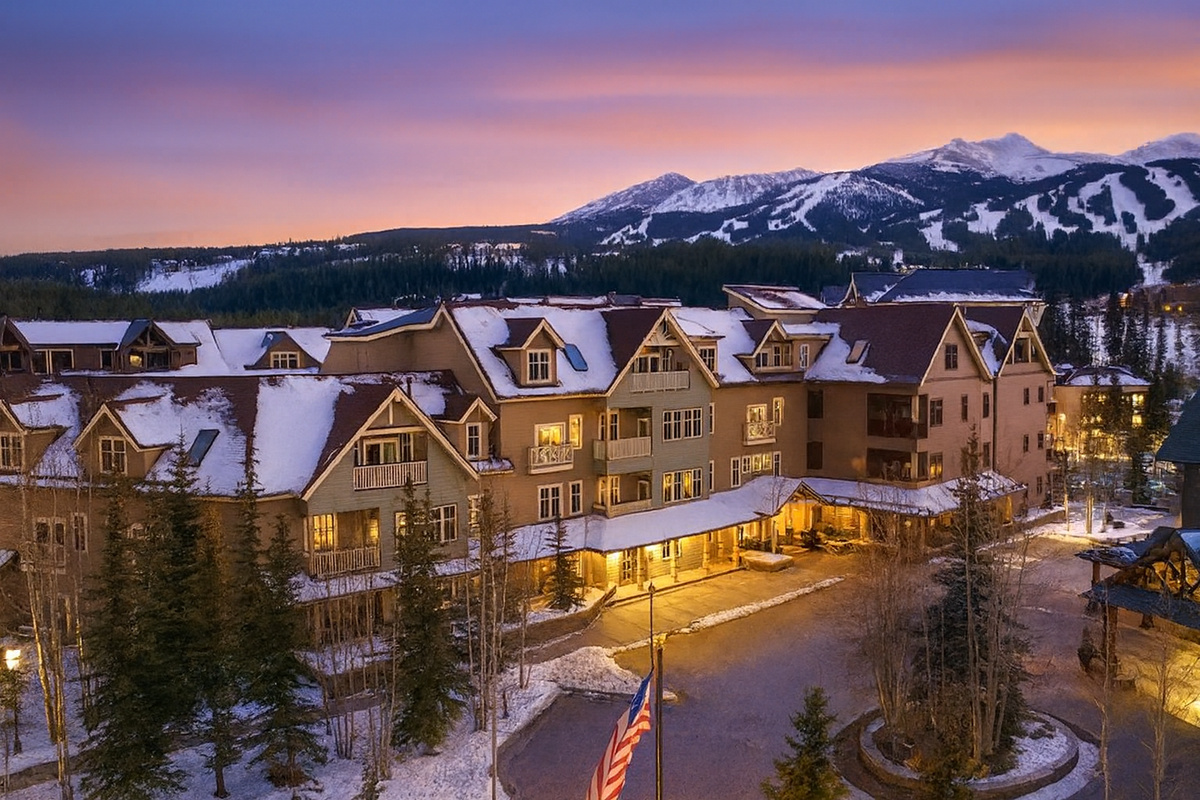 Hyatt Main Street Station - Walking distance to lifts