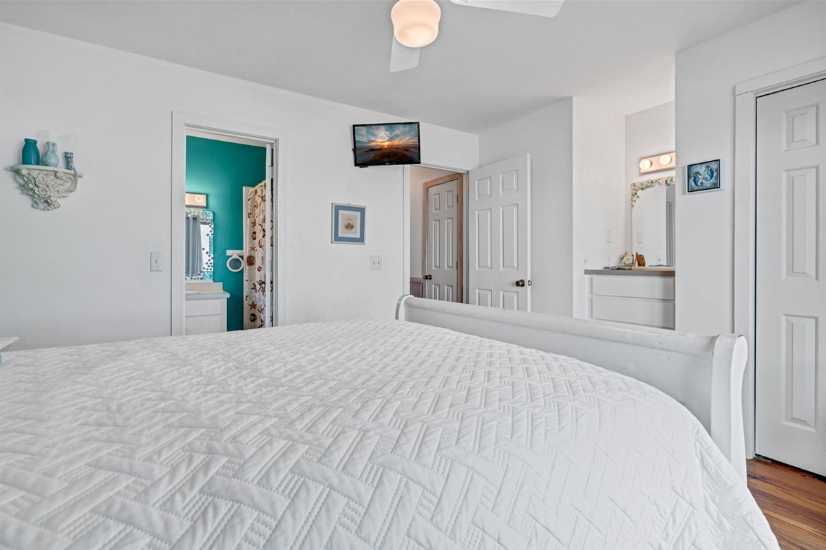 Main Bedroom Ocean Side