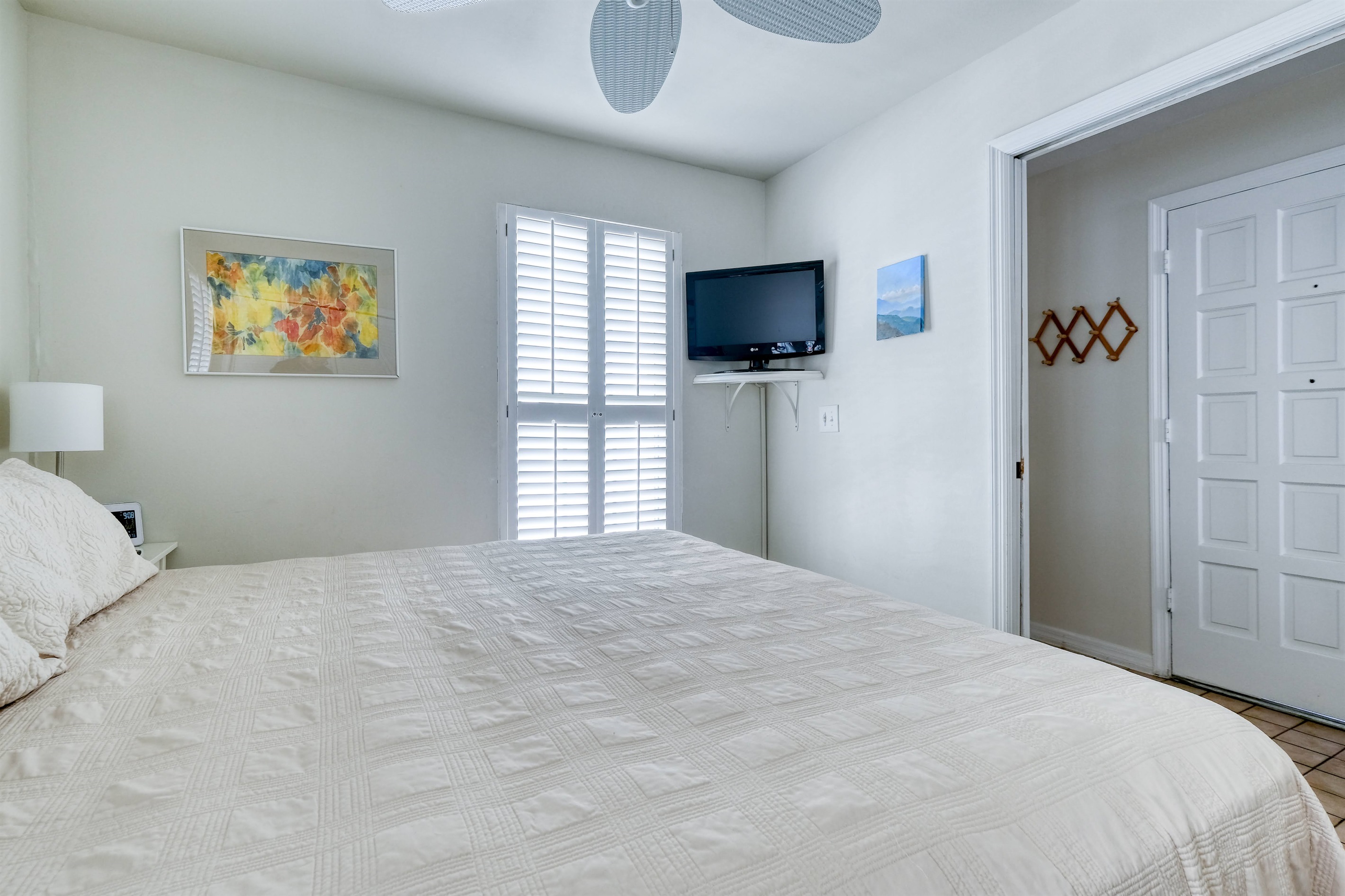 HD TV with Dish Network in the master