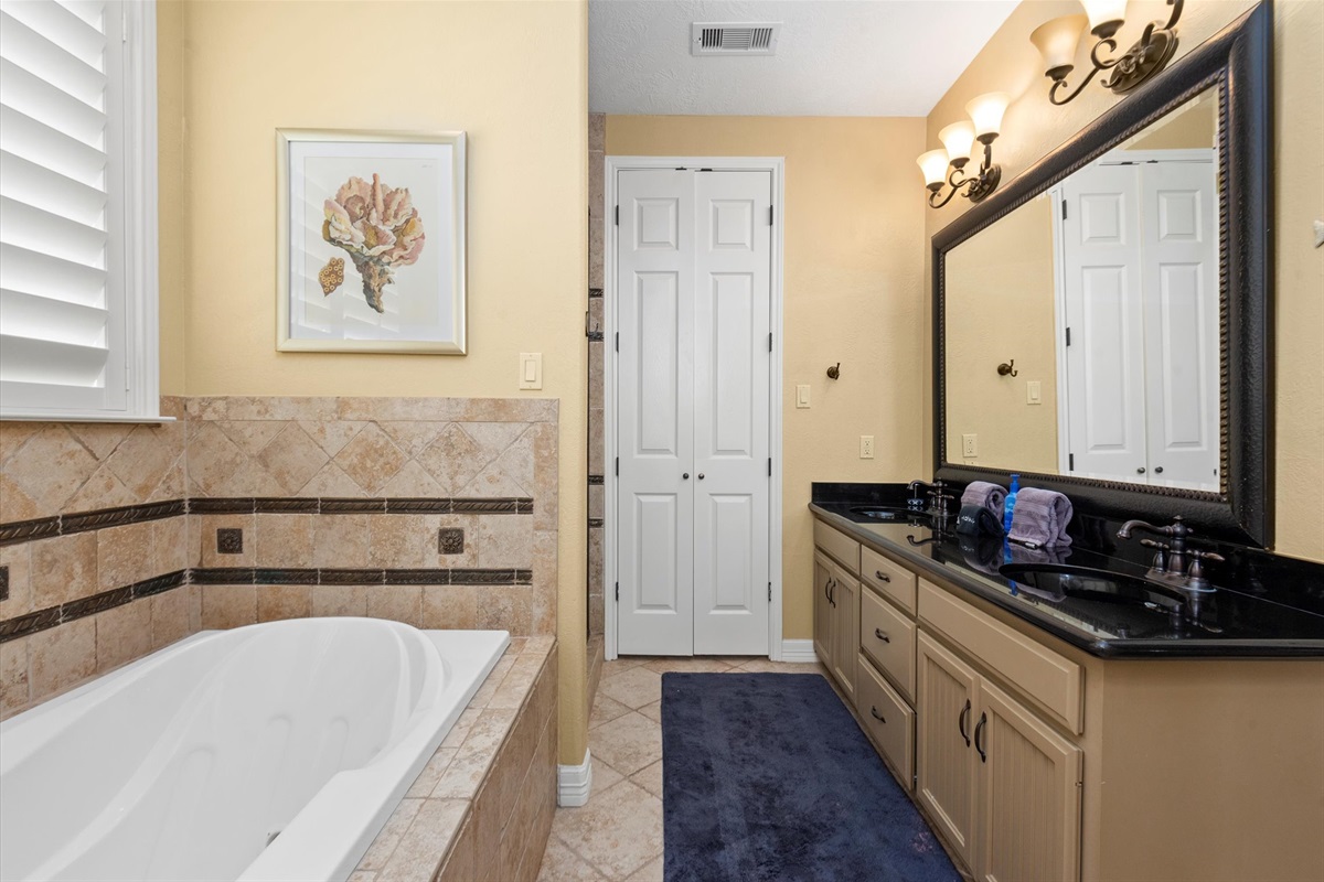 d7645170e8e74db6ae75f7d09f48654d Large | Beachhouse | Texas | TX | Vacation Homes | Galveston | Crystal Beach | Kokomo | Breezy Days | Beachfront Elegance | Sunrise Serenity | Southern Sands Property Management, LLC