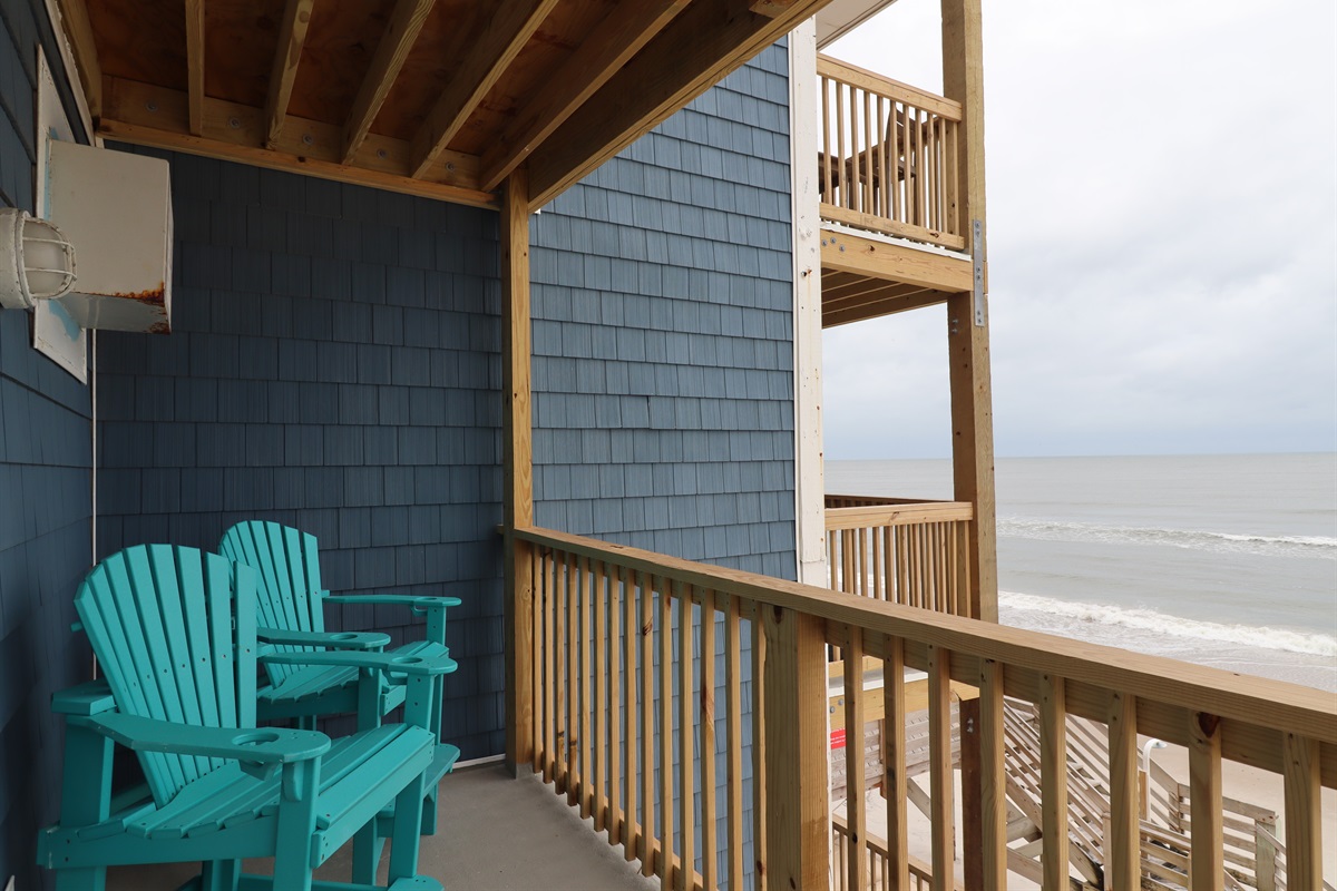 Comfortable polywood furniture