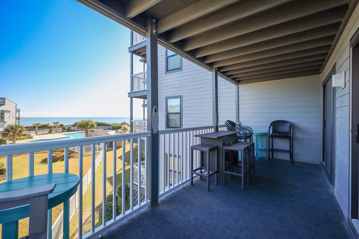 Amazing balcony views!