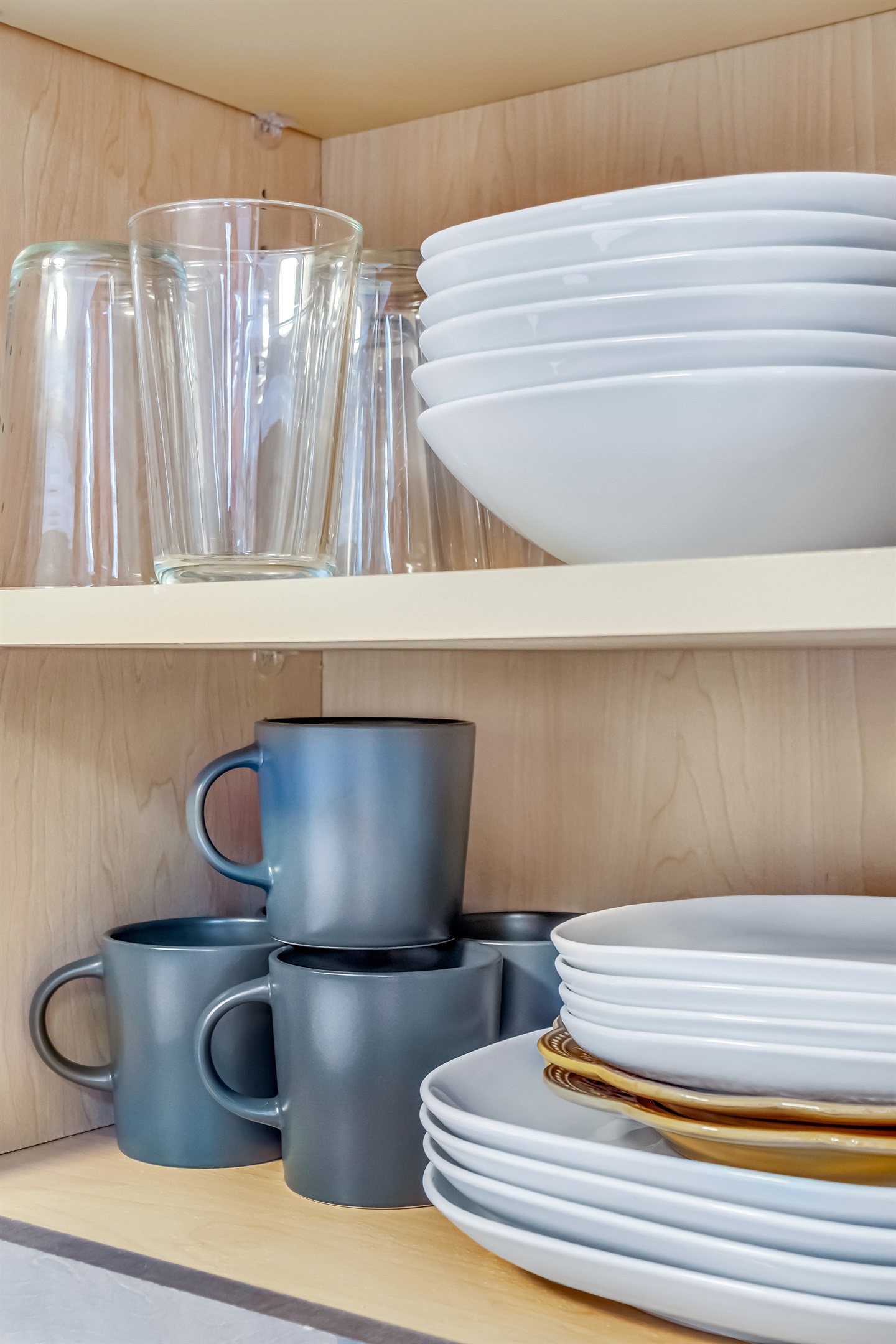 Duet cottage - We provide dining essentials so you can enjoy meals comfortably during your stay