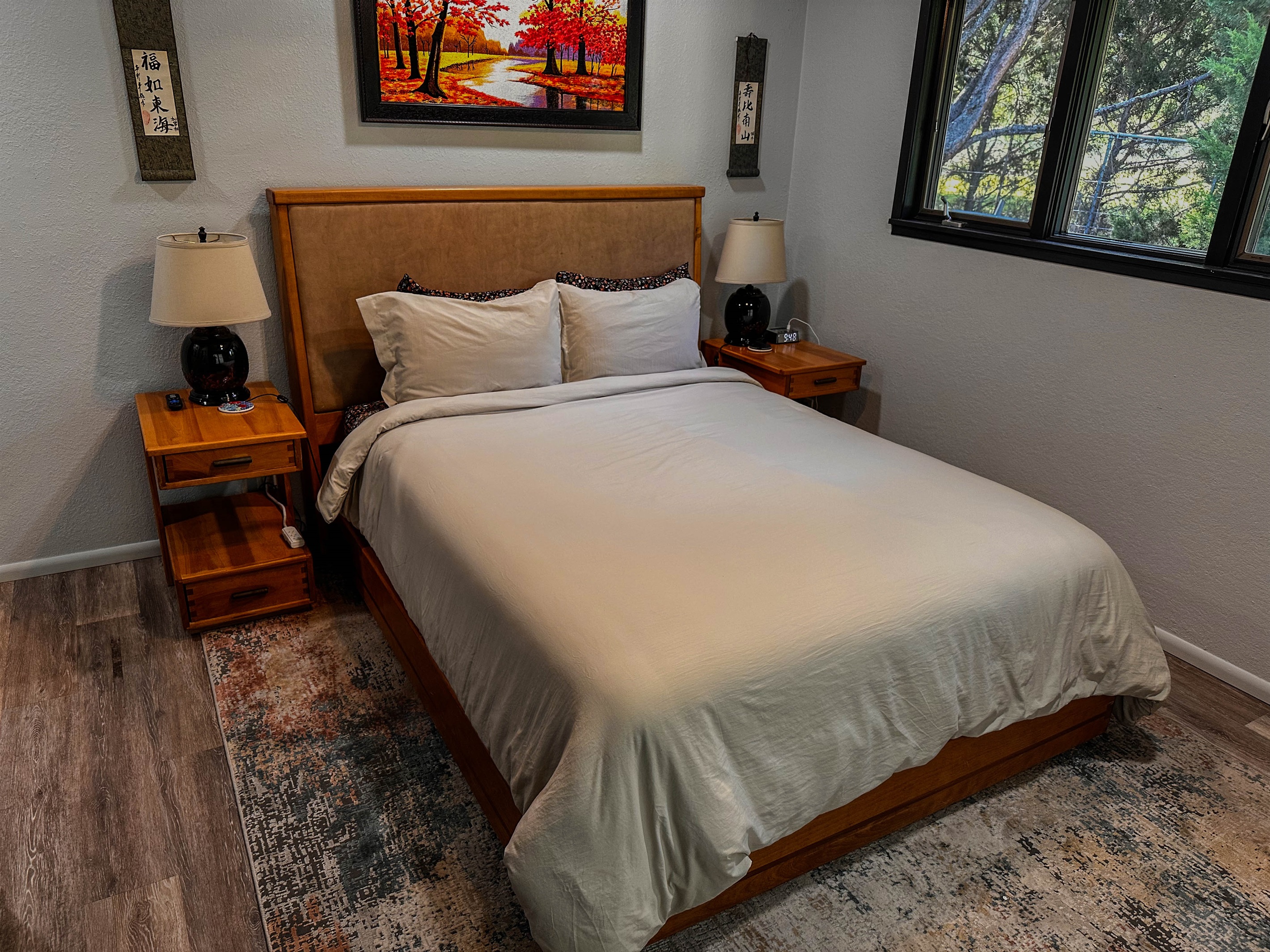 Queen Bed in 2nd Bedroom