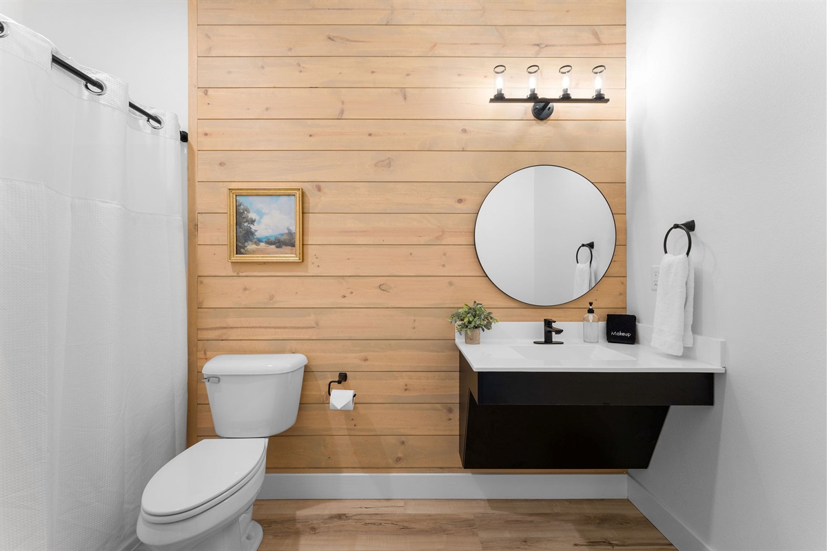 Ensuite bathroom