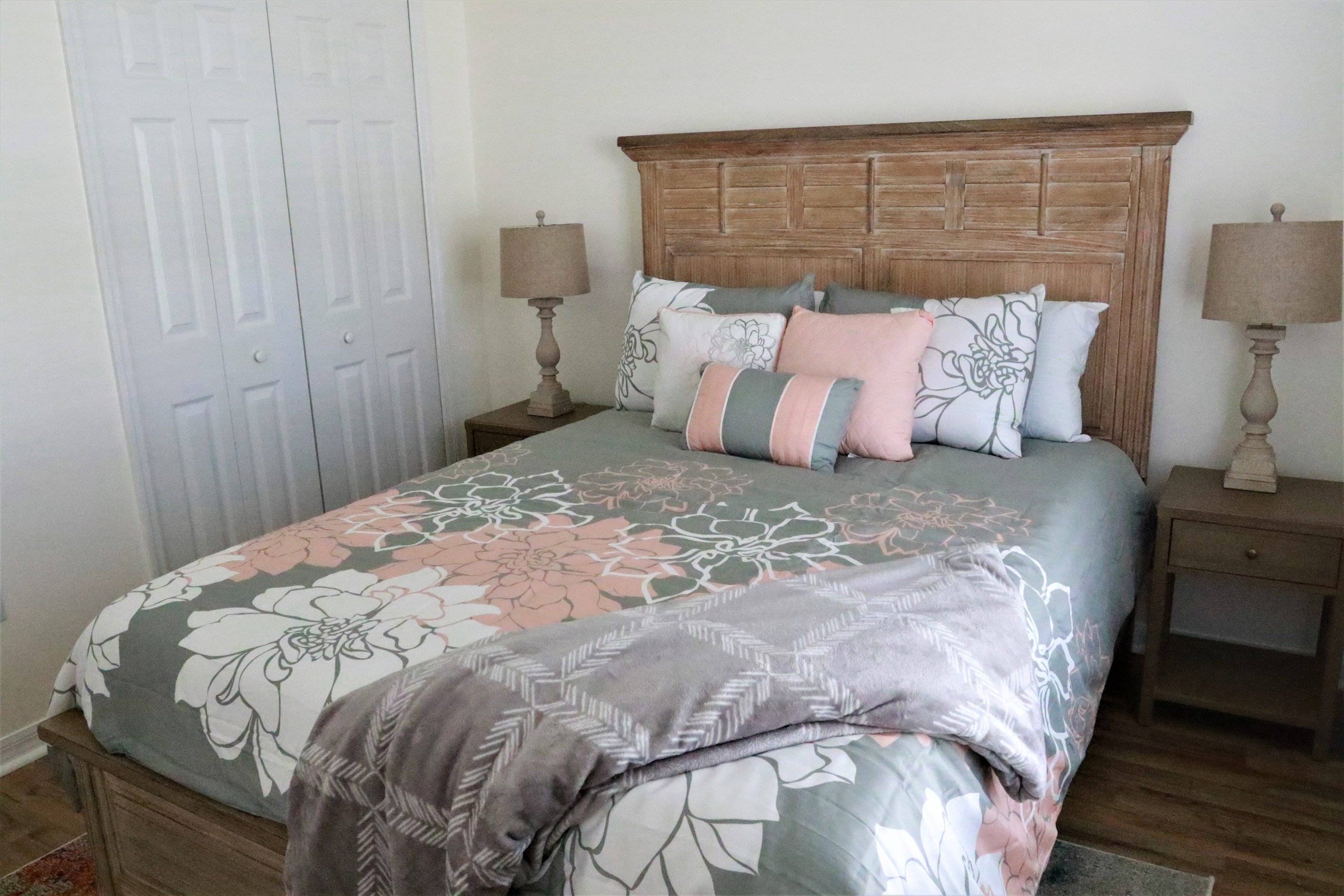 Guest Bedroom (Queen)