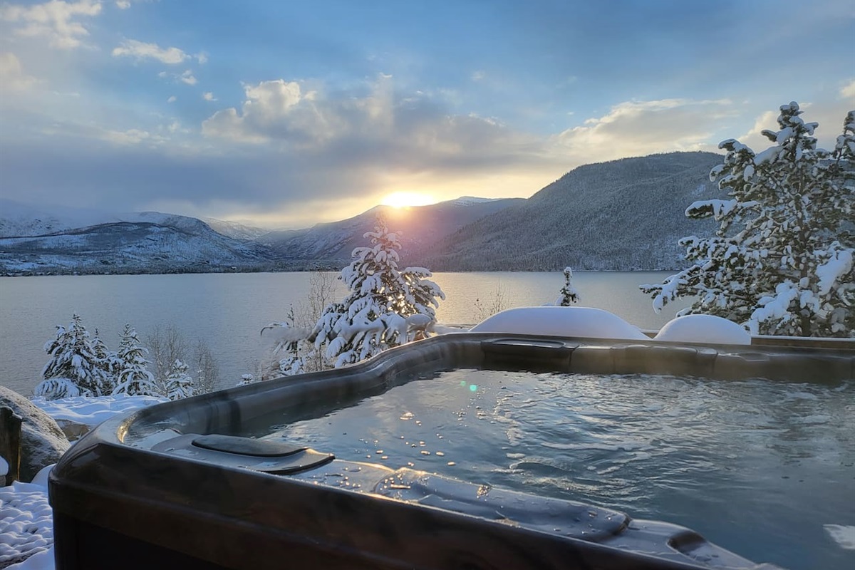 ❄️ Have a soak in your own private winter wonderland! ❄️