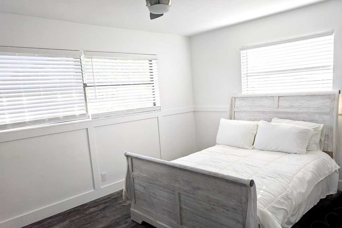Bedroom 1: Master Bedroom with Queen Bed