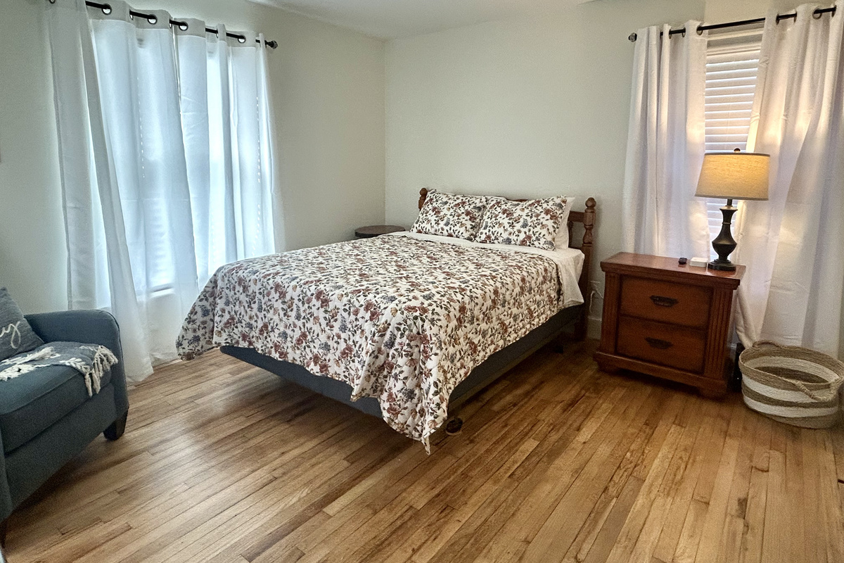 Bedroom 2 Queen Bed