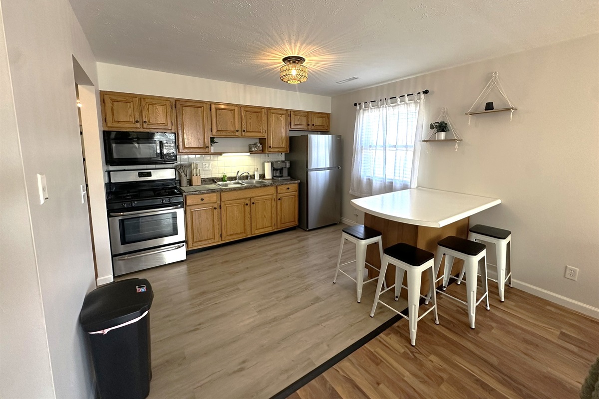 Fully stocked kitchen with K-cup and regular coffee machine