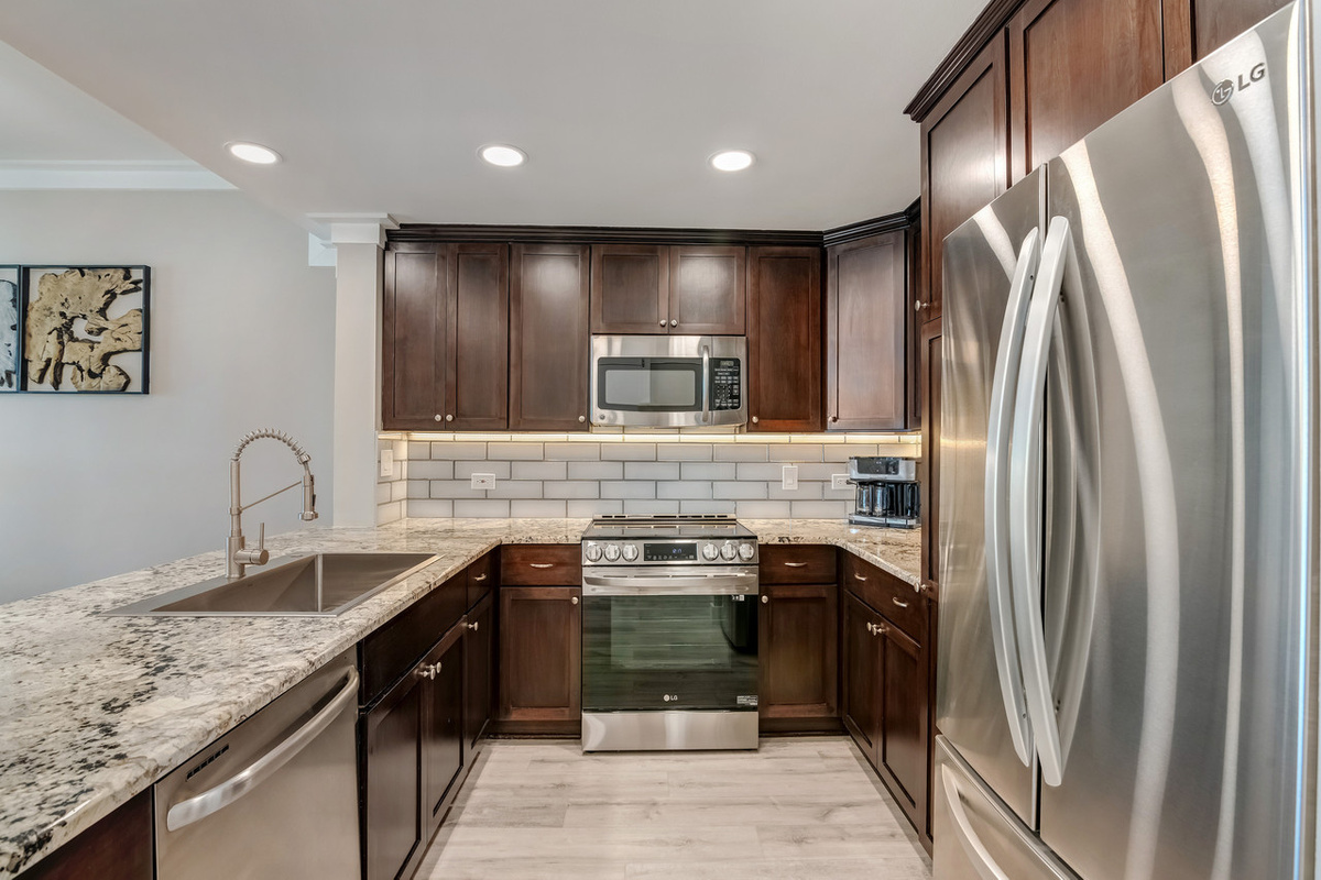 Fully stocked kitchen with new stainless appliances...