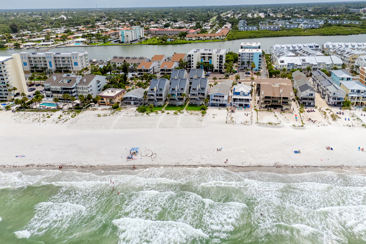 Prime Indian Shores Beach location