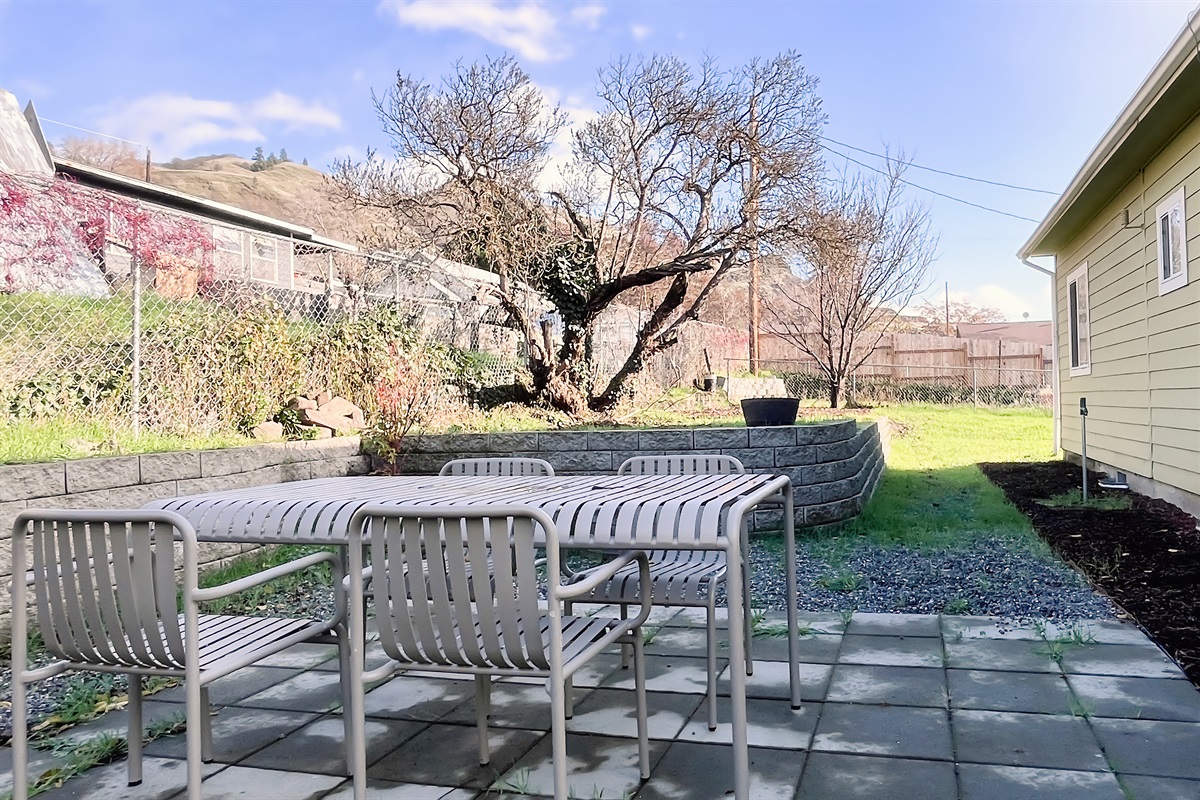 Unwind outside with a glass of wine or a slow morning coffee — it’s what the Gorge is all about.