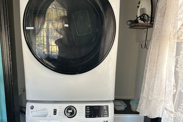 Brand new washer and dryer, all free pods, bounce sheets, iron.