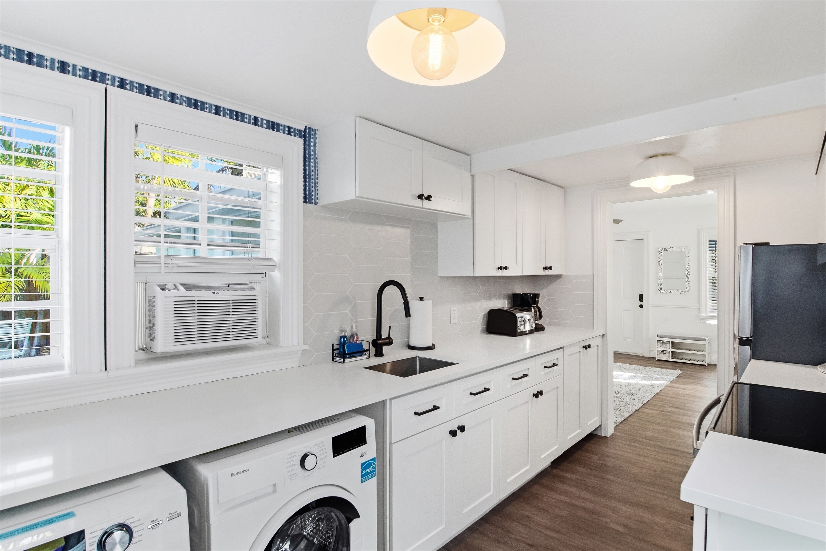 Paradise Breezes Cottage House, Kitchen