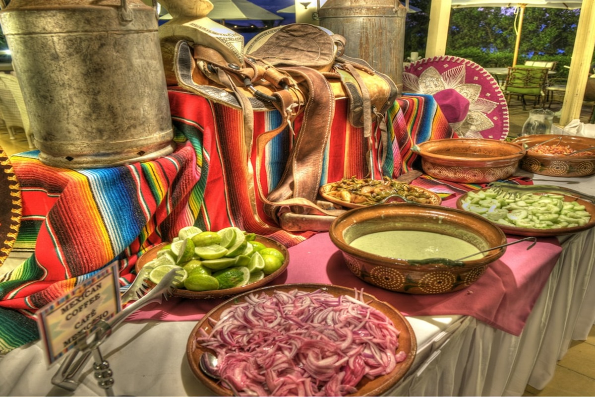 Dining at Pueblo Bonito Emerald Bay, Vacation Travel Exclusives